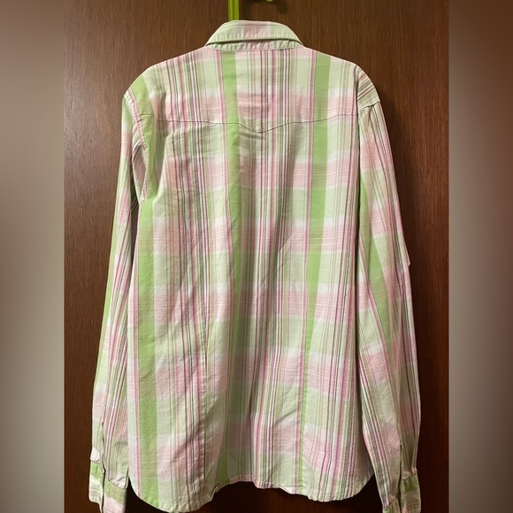 Aura - Picture 2 of 3